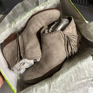 Sam Edelman Paige Putty Suede ankle boot